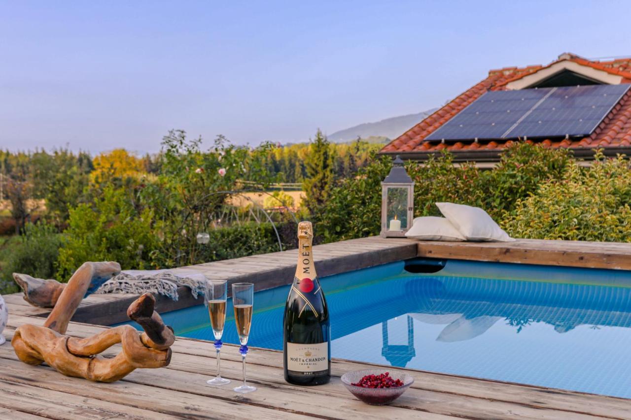 Villa Siveri - Private Swimming Pool - Air Con 필리네발다르노 외부 사진