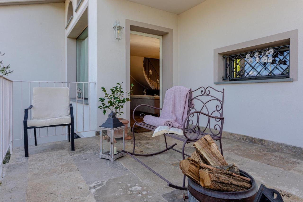 Villa Siveri - Private Swimming Pool - Air Con 필리네발다르노 외부 사진