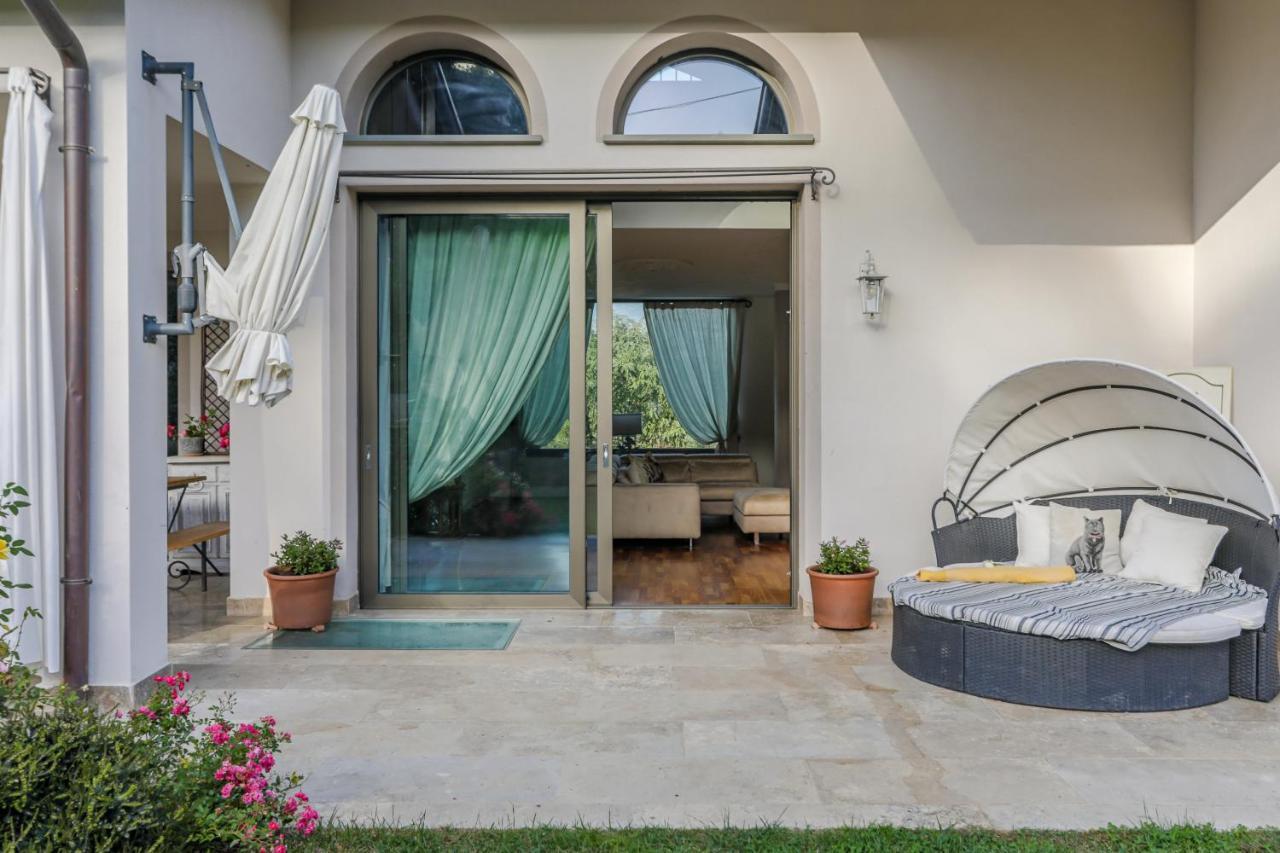 Villa Siveri - Private Swimming Pool - Air Con 필리네발다르노 외부 사진